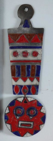 Sculpture intitulée "totem rouge et bleu" par Armelle Colombier, Œuvre d'art originale, Céramique