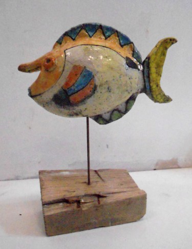 Skulptur mit dem Titel "poisson nasique" von Armelle Colombier, Original-Kunstwerk, Keramik