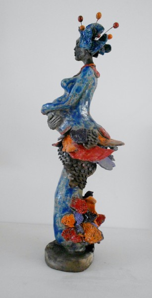 Sculpture titled "marion.jpg" by Armelle Colombier, Original Artwork, Ceramics