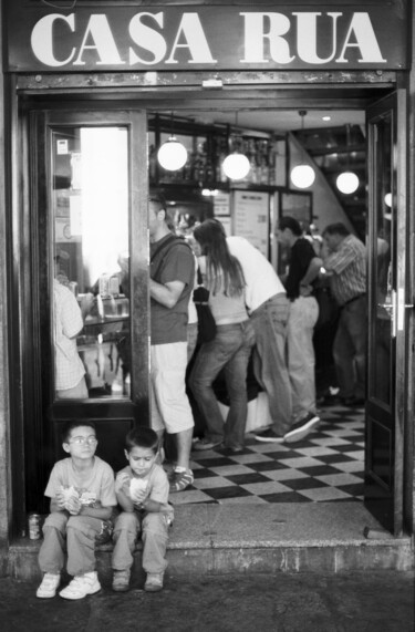 Photography titled "Casa Rua" by Arnaud Dubois, Original Artwork, Analog photography