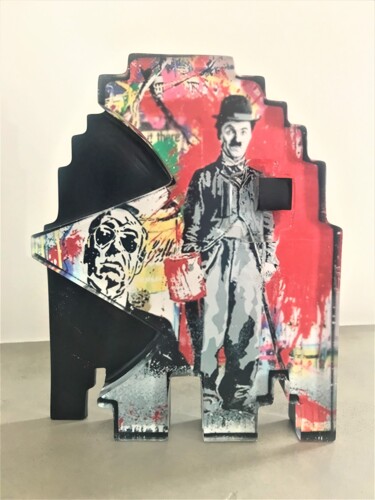 Skulptur mit dem Titel "Charlie - Score 024" von Artcadebites, Original-Kunstwerk, Harz