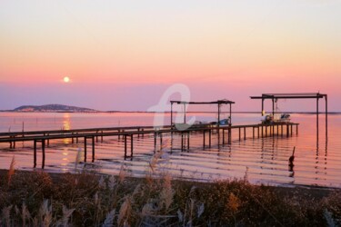 Photographie intitulée "Lever de lune sur l…" par Artenseo, Œuvre d'art originale, Photographie numérique