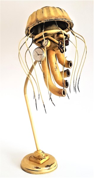「Medusa」というタイトルの彫刻 Artūras Tamašauskasによって, オリジナルのアートワーク, 金属