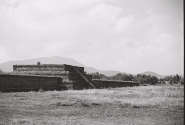 Fotografie getiteld "Teotihuacán 22" door Audrey Dora, Origineel Kunstwerk, Film fotografie