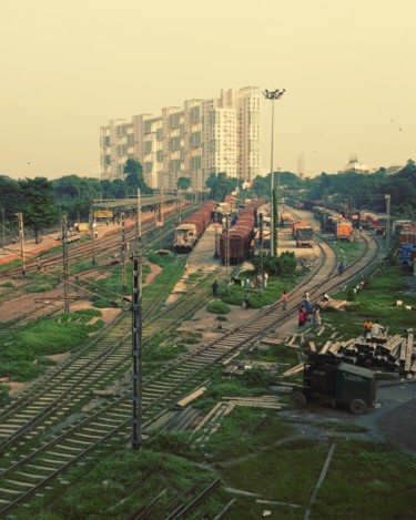 Fotografie getiteld "Railway tracks" door Avik Chakravorty, Origineel Kunstwerk, Niet gemanipuleerde fotografie