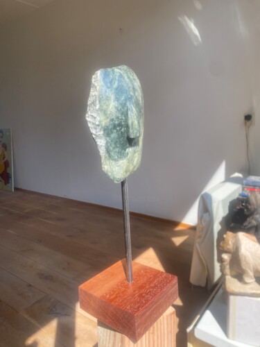 Escultura titulada "Oermens" por Bas Van Dam, Obra de arte original, Piedra