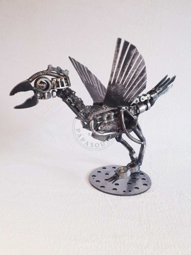 Escultura titulada "jurassic bird" por Béranger Papasodaro, Obra de arte original, Metales