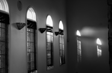 Fotografia intitolato "Light Windows" da Bernard Best, Opera d'arte originale, Fotografia digitale