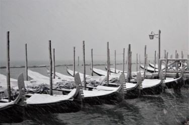Фотография под названием "Venise sous la neige" - Bernard Levy, Подлинное произведение искусства, Цифровая фотография