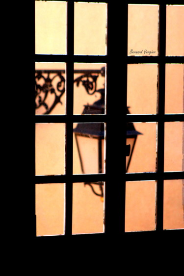Photographie intitulée "pleine ombre.(colle…" par Bernard Vergier, Œuvre d'art originale