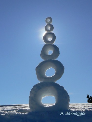 Installatie getiteld "Colonne de neige" door Alain Bernegger, Origineel Kunstwerk