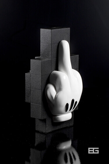 Скульптура под названием "CAPITAL DECOMPLEXE" - Bertrand Gregoire, Подлинное произведение искусства, Смола