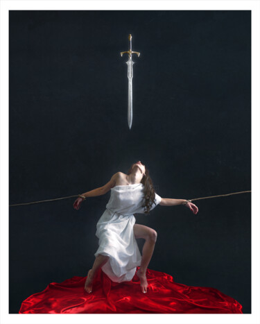 Fotografie mit dem Titel "Épée de Damoclès 02…" von Bettina Dupont, Original-Kunstwerk, Digitale Fotografie