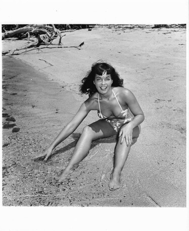 Fotografia intitolato "Floride – 1955 #43" da Betty Page - Bunny Yeager, Opera d'arte originale, Fotografia non manipolata