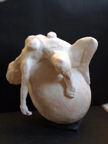 Sculpture titled "Femme sur oeuf" by Jérémy Birbaum, Original Artwork, Casting