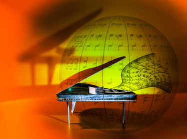 Photography titled "LE PIANO MAGIQUE UN…" by Blaise Lavenex, Original Artwork, Digital Photography