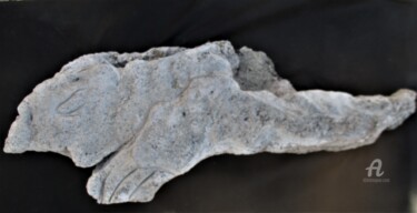 Sculpture titled "Dragon des Mers" by Roberto Urbano, Original Artwork, Stone