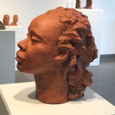 Sculpture titled "Head of a girl" by Boruch Jenia Lev, Original Artwork, Clay