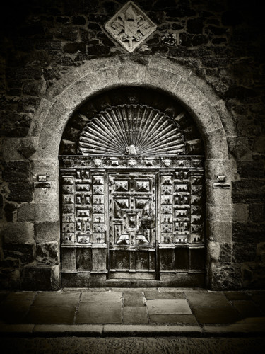 Photography titled "Cathedral close" by Jgc Braticius, Original Artwork, Digital Photography