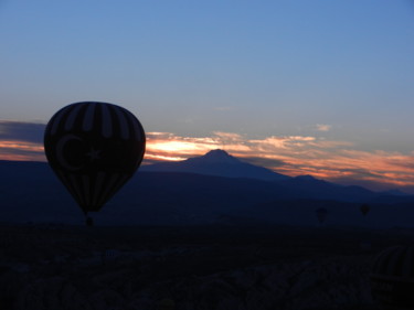 Photographie intitulée "Lever de soleil en…" par Brigitte Mathé (MBL), Œuvre d'art originale