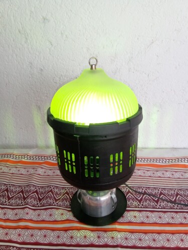 Σκίτσο με τίτλο "green rocket lamp" από Calavera Estudio Dgo Mx, Αυθεντικά έργα τέχνης, Μέταλλα