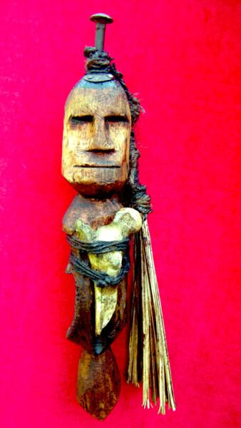 Sculptuur getiteld "voodoo # 13" door Cambrousse, Origineel Kunstwerk, Hout