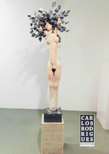 Escultura intitulada "NU ESGUIO" por Carlos Rodrigues, Obras de arte originais, Pedra