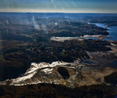 Photographie intitulée "LAC VASSIVIERE" par Cecilia Teodoru, Œuvre d'art originale