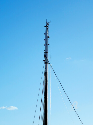 Photography titled "Tall modern mast wi…" by Cédric Hajiji, Original Artwork, Digital Photography