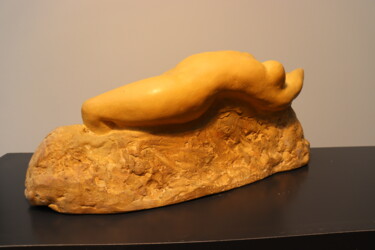 Rzeźba zatytułowany „Geborgenheid” autorstwa Chantalle Smeets, Oryginalna praca, Kamień