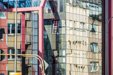 Fotografie mit dem Titel "Glasfassade in Köln…" von Chris Schäfer, Original-Kunstwerk, Digitale Fotografie