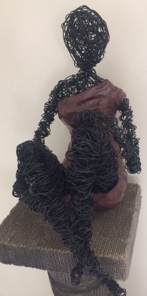 Sculpture intitulée "pepette à la robe m…" par Christel Pouthier, Œuvre d'art originale, Autre