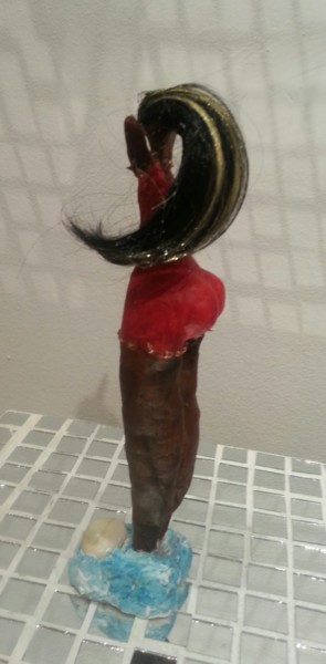 Sculpture titled "PETITE NAGEUSE" by Christiane Guerry, Original Artwork, Mixed Media