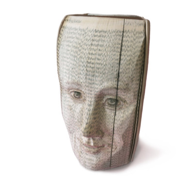 Γλυπτική με τίτλο "Book face sculpture" από Christine Rozina, Αυθεντικά έργα τέχνης, Χαρτί