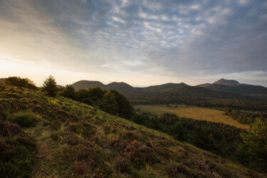 Photography titled "Chaîne de Puys - Vu…" by Christophe Habrial, Original Artwork, Digital Photography