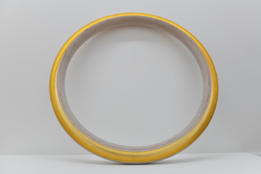 Skulptur mit dem Titel "Gold Circle" von Christophe Bregnard, Original-Kunstwerk, Holz