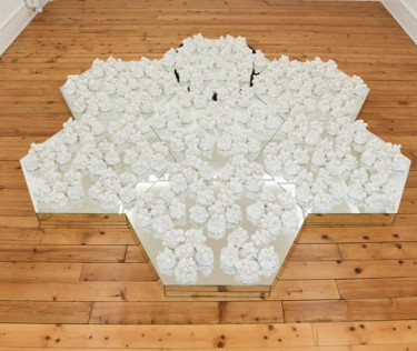 Skulptur mit dem Titel "Dead Sea" von Christophe Bregnard, Original-Kunstwerk, Keramik