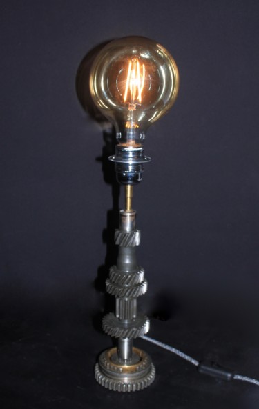 Design titled "lampe embrayage" by L’Avant Demain, Original Artwork, Luminaire