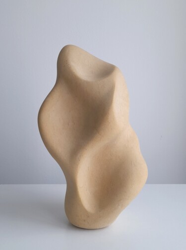 Скульптура под названием "Coral" - Clark Camilleri, Подлинное произведение искусства, Камень