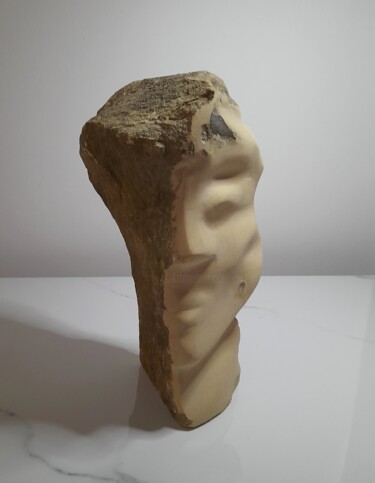 Skulptur mit dem Titel "Untitled_" von Clark Camilleri, Original-Kunstwerk, Stein