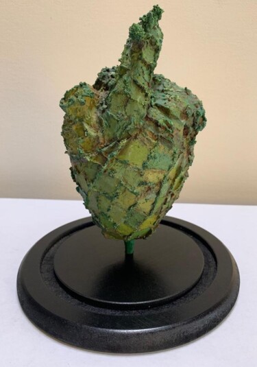 Sculpture titled "Corazón de mi tierra" by Claudia Fabiola Estrada Castillo, Original Artwork, Paper maché