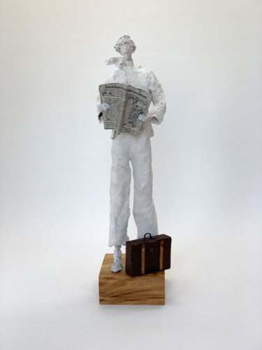 Sculpture titled "Art didactics and a…" by Claudia König (koenigsfigurine), Original Artwork, Paper maché