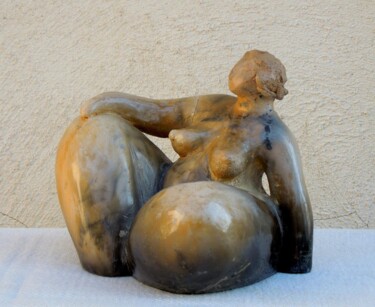 Sculpture intitulée "dame 6" par Isabelle Clergue, Œuvre d'art originale, Terre cuite