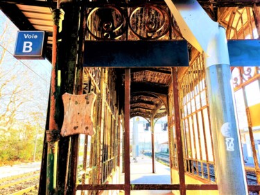 Fotografia intitolato "L'Estaque-Gare" da Corinne'S Artcolorsimages, Opera d'arte originale, Fotografia digitale