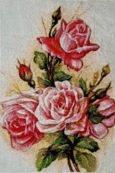 「Roses」というタイトルのテキスタイルアート Cozy Cornerによって, オリジナルのアートワーク, 刺繍 ウッドストレッチャーフレームにマウント