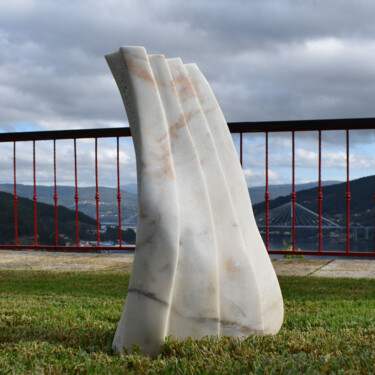 Escultura titulada "Sailboart" por Rommel Cristina, Obra de arte original, Piedra