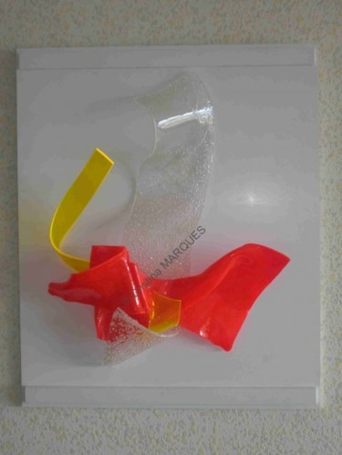 Sculpture titled "L'Envol" by Cristina Marquès, Original Artwork, Plastic Mounted on Plexiglass