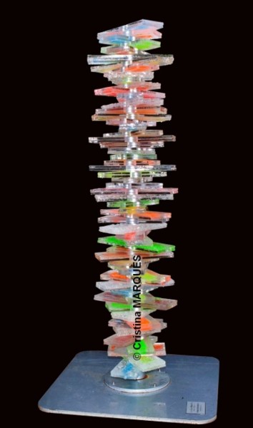 Scultura intitolato "Totem Ice Rainbow" da Cristina Marquès, Opera d'arte originale, Plastica