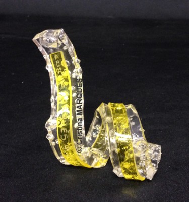 Sculpture titled "Yellow Snaky" by Cristina Marquès, Original Artwork, Plastic