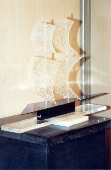 제목이 "Le Deux Mâts"인 조형물 Cristina Marquès로, 원작, 사물